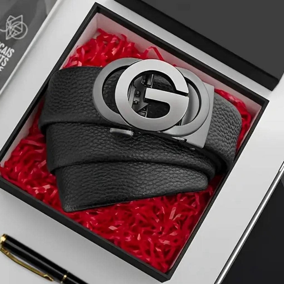 Black Leather Belt with G Buckle - Picture 2 of 8